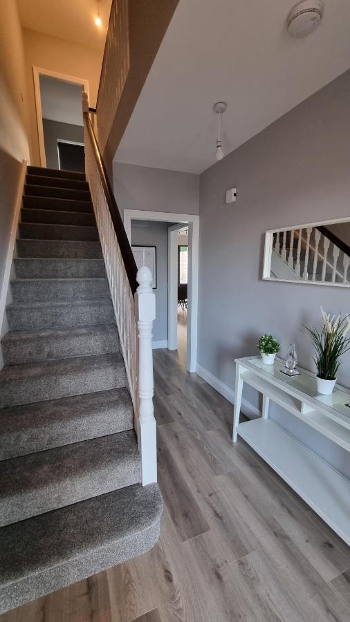 Entire Modern Home With Seaview And Parking Wicklow Esterno foto