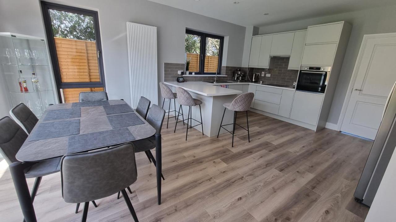Entire Modern Home With Seaview And Parking Wicklow Esterno foto