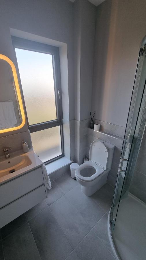 Entire Modern Home With Seaview And Parking Wicklow Esterno foto