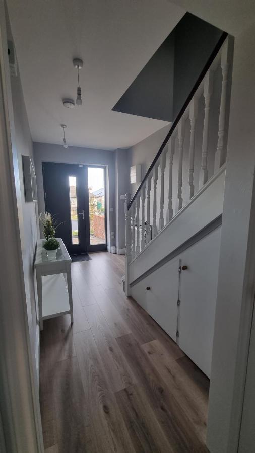 Entire Modern Home With Seaview And Parking Wicklow Esterno foto