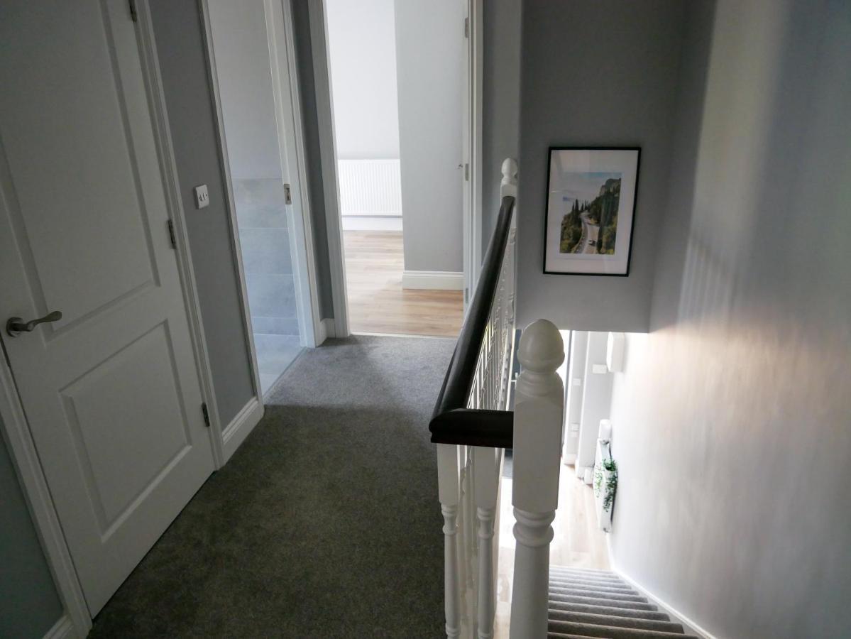 Entire Modern Home With Seaview And Parking Wicklow Esterno foto