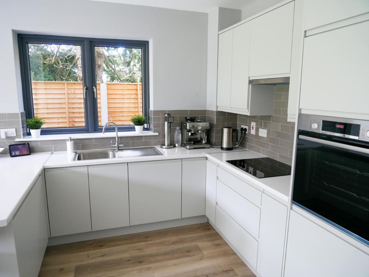 Entire Modern Home With Seaview And Parking Wicklow Esterno foto