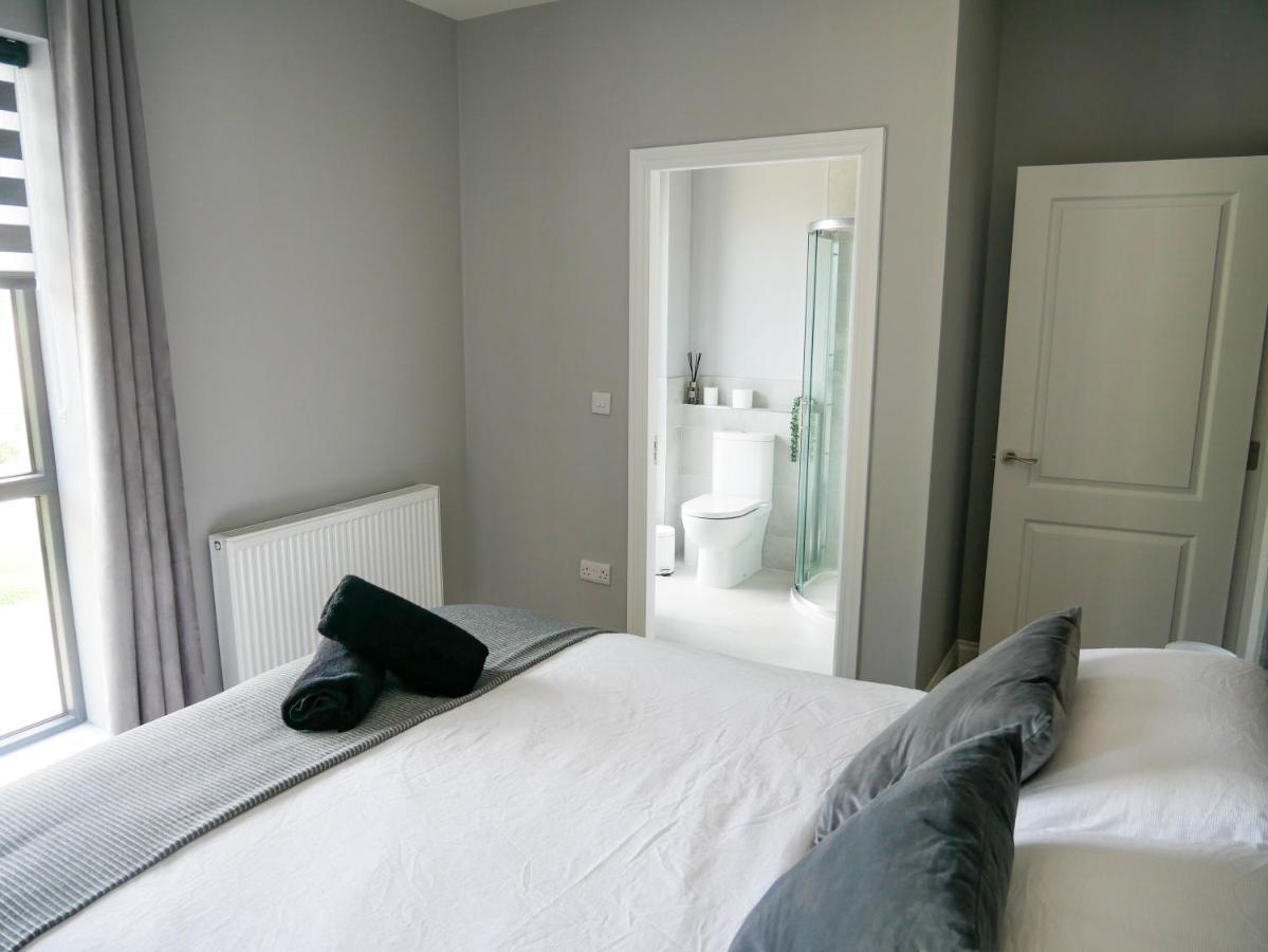 Entire Modern Home With Seaview And Parking Wicklow Esterno foto